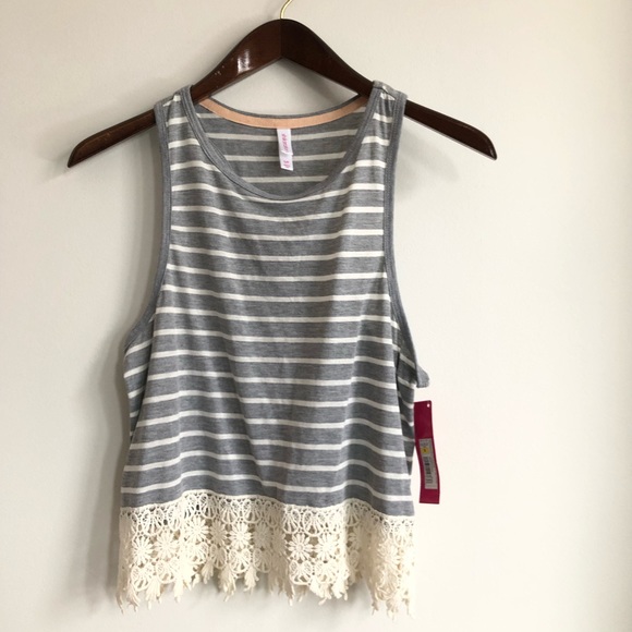 🌿3 for $20 Lace Trim Racerback Crop Top - Picture 6 of 7